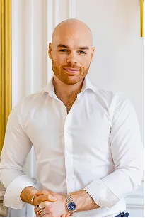 Benjamin expert